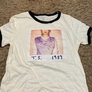Taylor swift 1989 tour tee